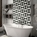 Salle de bain : 3 styles à découvrir autour du noir et blanc