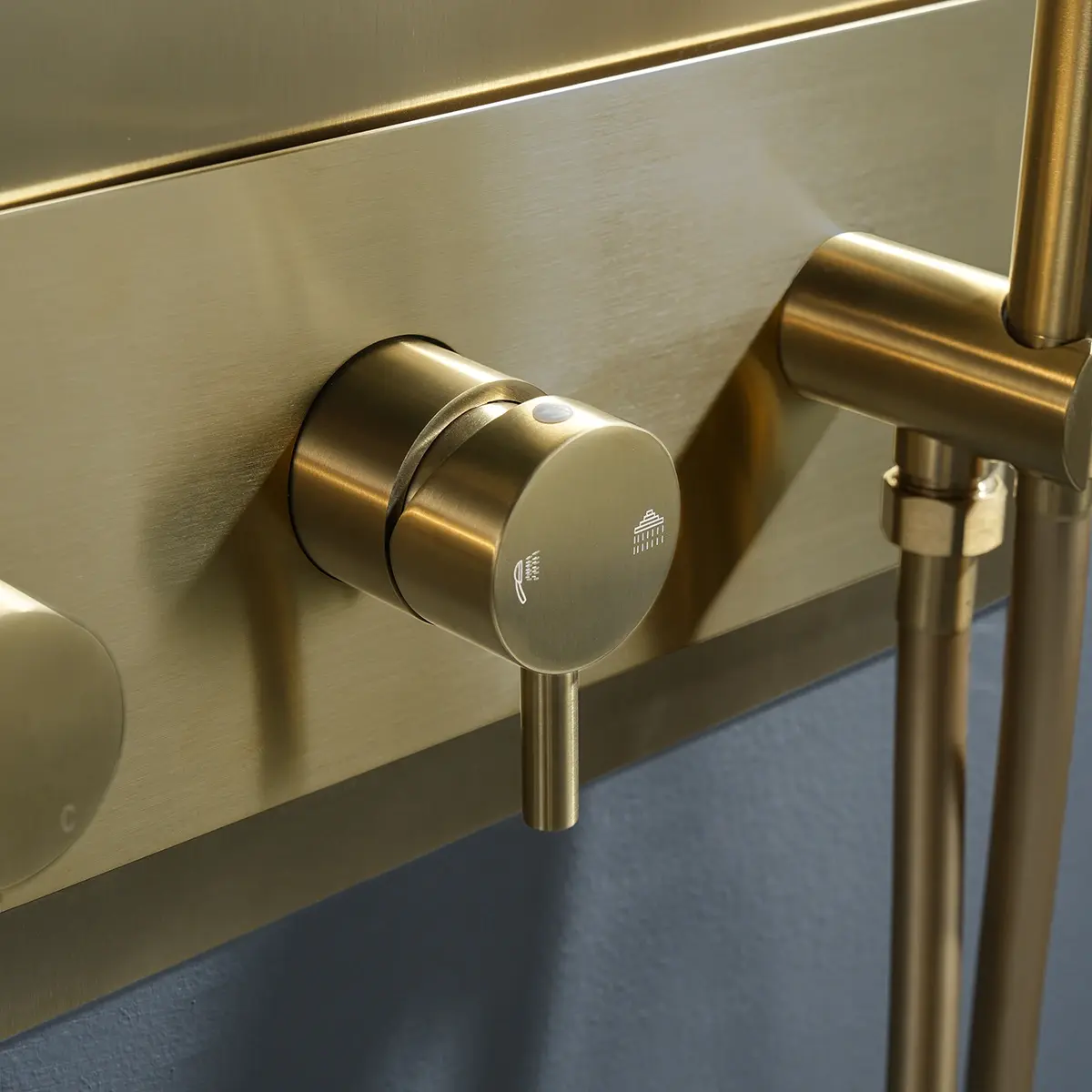 Douche Encastrée avec Niche, Doré Brossé, Châtelet 