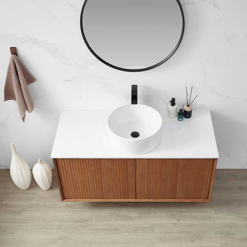 Meuble suspendu cannelé 120 cm, bois massif, 2 portes  avec plan composite minéral blanc satiné, Carnac