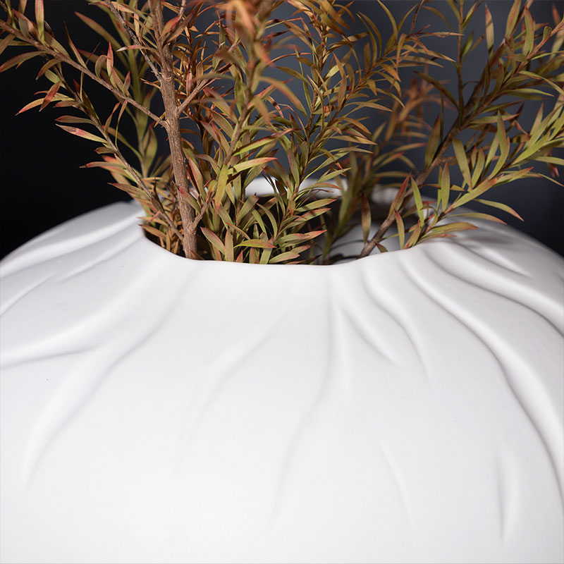 Vase en porcelaine, Blanc